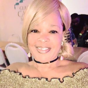 Meet your Posher, Daphne